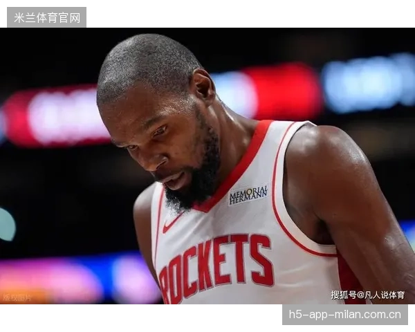 劳里助攻补篮命中，猛龙在主场笑纳胜利—一夜的光与影